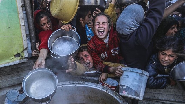İsrail 64 gündür yardım girişini engellediği Gazze'de 3 bin 500 çocuk açlıktan öldürebilir!