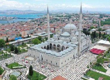 İstanbul’un Selatin Camileri Dünyanın ilgisini çekiyor
